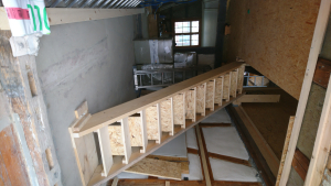 2019_04_02 (Bautreppe in DG hergestell und montiert)
