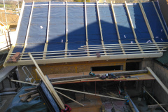 2020_03_31 HiHoHa Nord Dachanschluss Dachkännel und erste Dachlatten